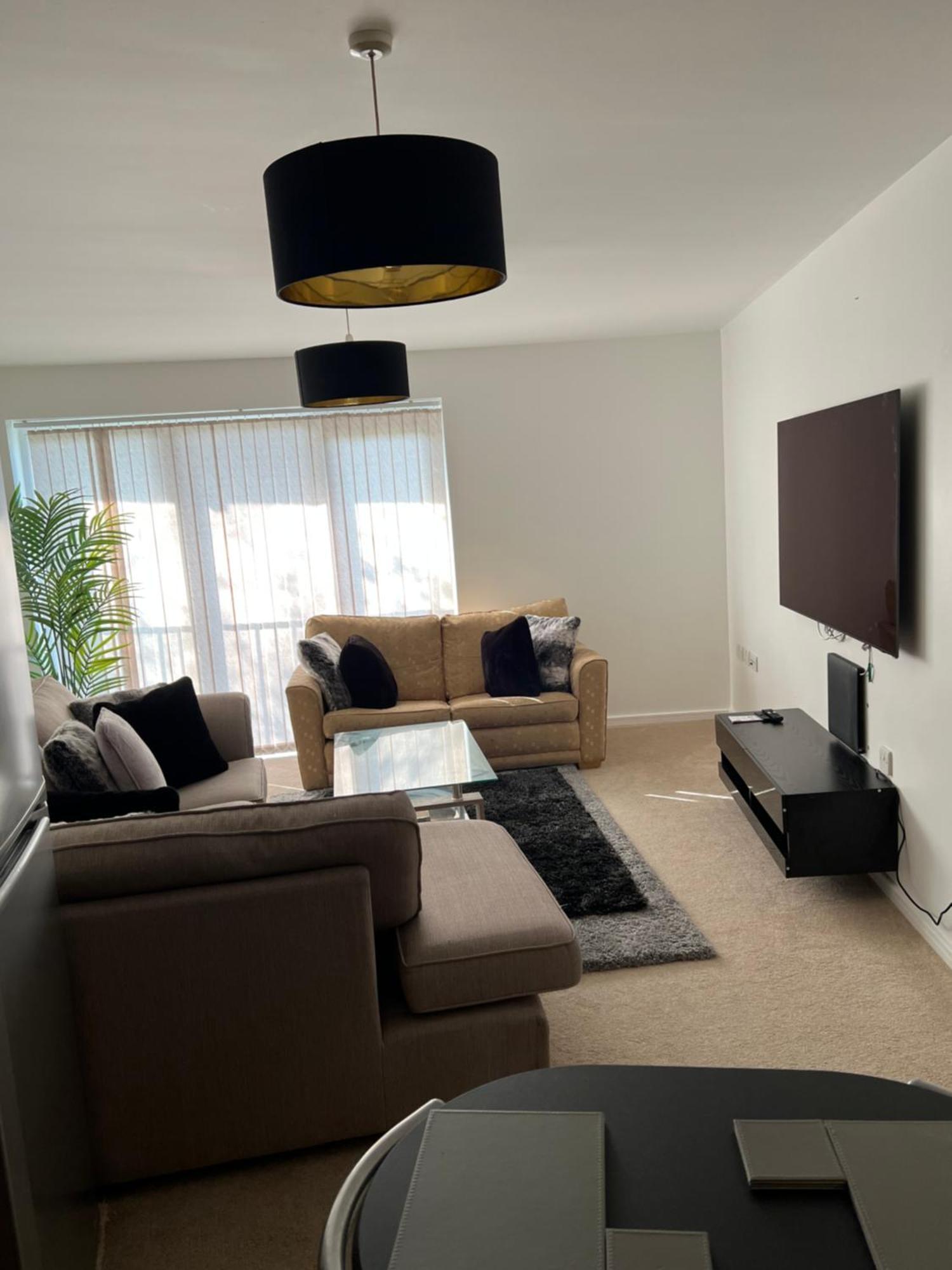 Luxury Two Bedroom Flat Opposite Coop Live N Etihad Stadium With Free Secure Parking, Netflix And Sky Tv Manchester Ngoại thất bức ảnh